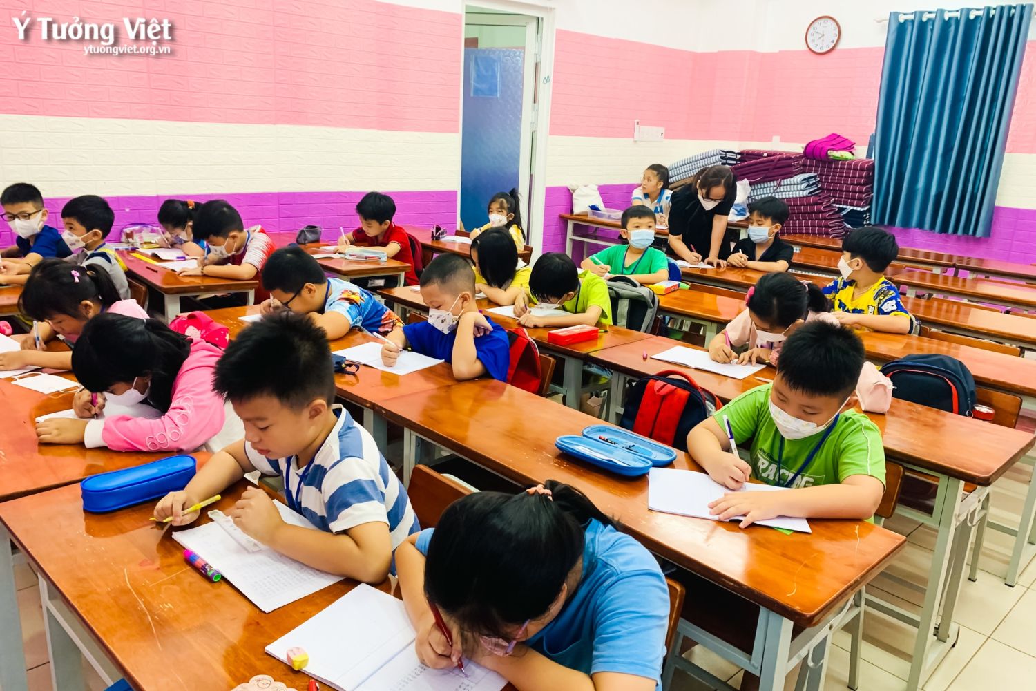 Bán Trú Hè Sôi động, Tụi Mình Học Gì Bồi Dưỡng Toán, Tiếng Việt, Tiếng Anh Với Các Giờ Học Văn Hóa 10