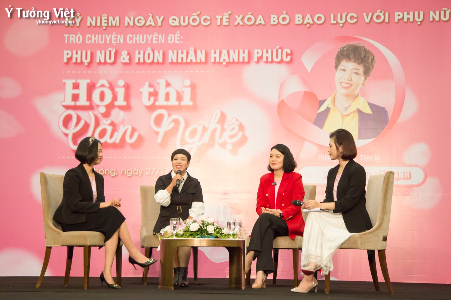 Kỷ niệm “Ngày quốc tế xóa bỏ bạo lực đối với phụ nữ” cùng Câu lạc bộ Phụ nữ Tự do – Hạnh phúc trong chuyên đề “Phụ nữ và Hôn nhân hạnh phúc”