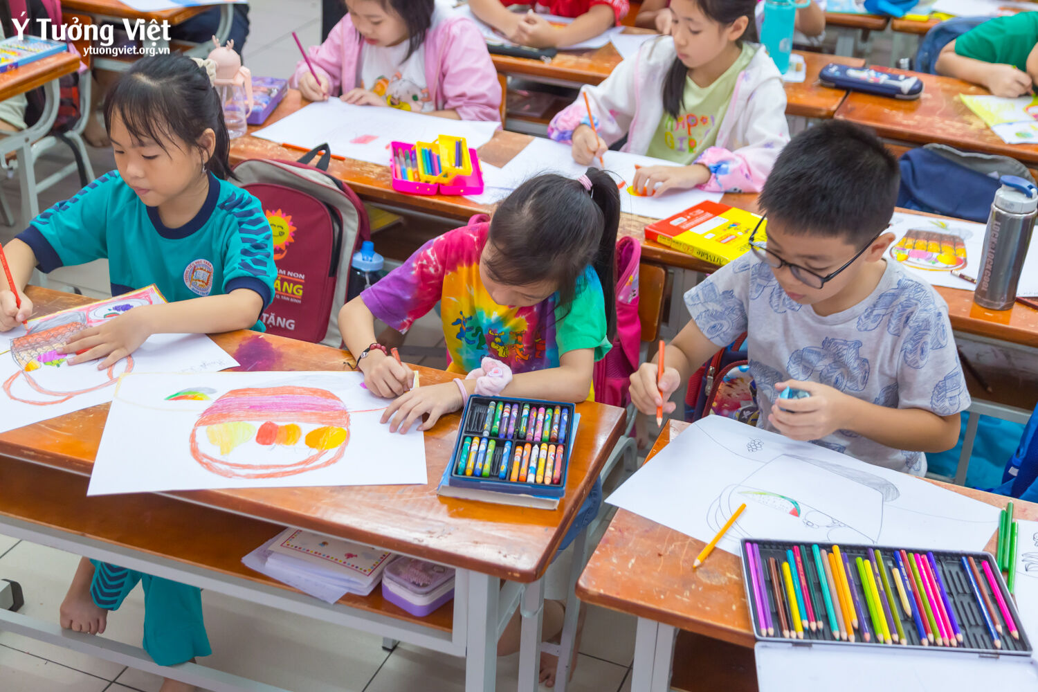 Nhật Ký Hè Bản Lĩnh 2023 Thoải Mái Bộc Lộ Thế Giới Nội Tâm Qua Những Sắc Màu Tươi Vui Ở Giờ Học Mỹ Thuật 01