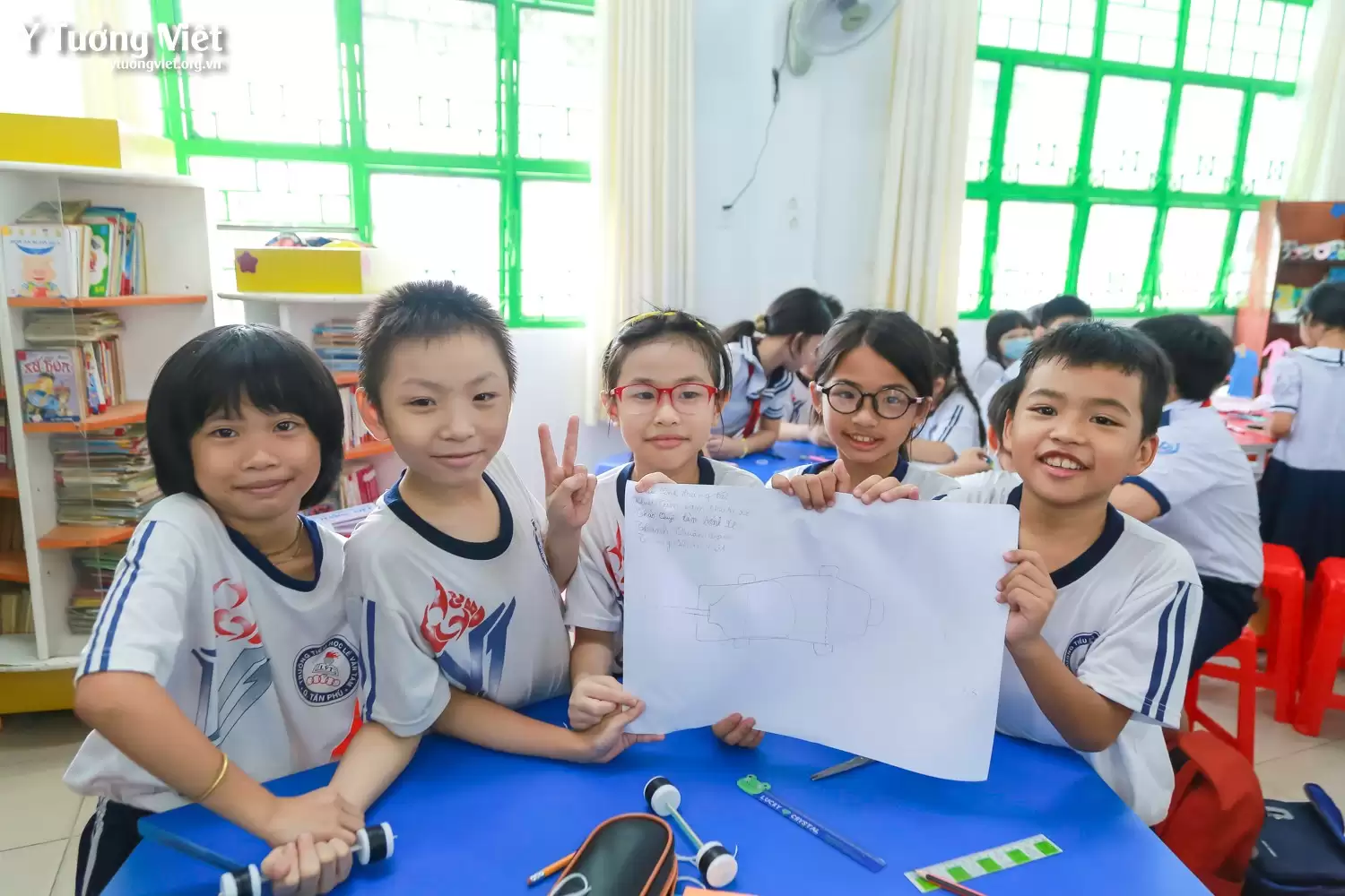 Chương trình Giáo dục STEAM Tiểu học Ý Tưởng Việt – Say “hi” Không gian sáng tạo STEAM trường TH Lê Văn Tám