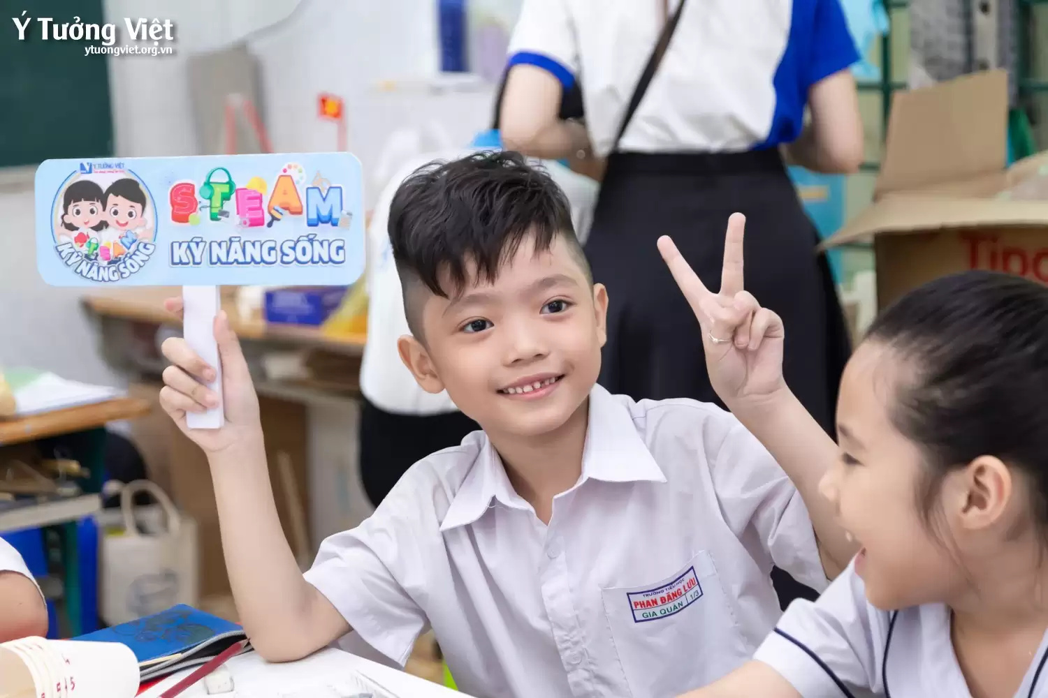Chương trình Giáo dục STEAM Tiểu học Ý Tưởng Việt – Ghé thăm không gian sáng tạo STEAM TH Phan Đăng Lưu, “mở khoá” bộ kỹ năng 4C của thế hệ công dân toàn cầu tương lai