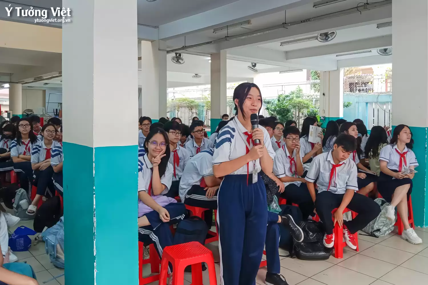 Cùng các bạn học sinh THCS Nguyễn Du trang bị kiến thức về “Bình đẳng giới và phòng ngừa, ứng phó với bạo lực trên cơ sở giới”