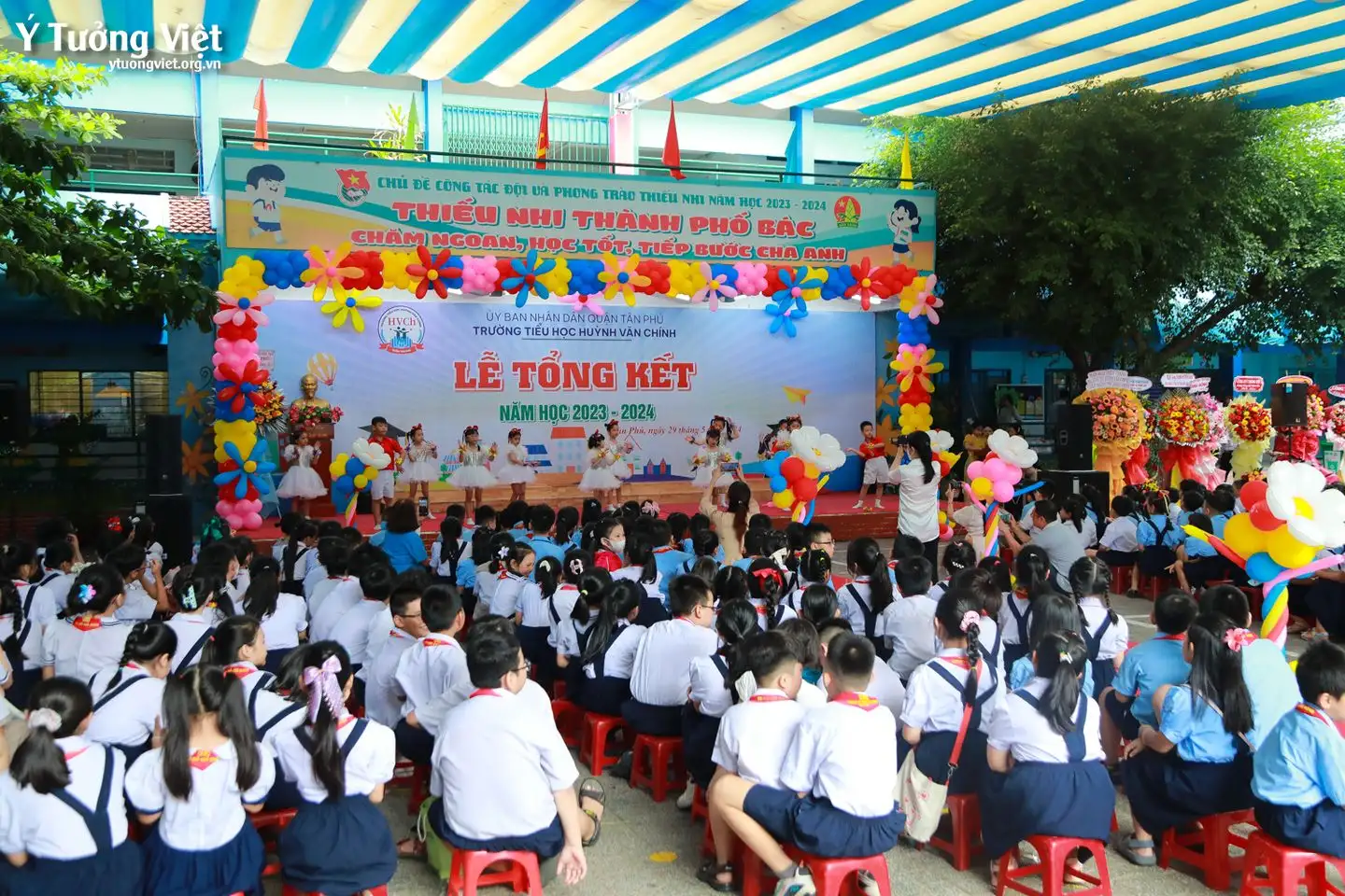 Rộn ràng mùa tổng kết, cháy hết mình cùng team Huỳnh Văn Chính ở sân chơi thực hành kỹ năng sống