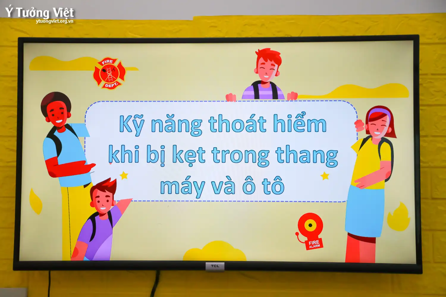 Nhật ký Hè Bản Lĩnh 2024: Kỹ năng thoát hiểm trong thang máy và ô tô