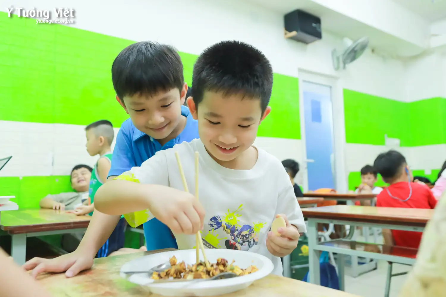 Nhật ký Hè Bản Lĩnh 2024: Trổ tài làm bánh ngũ cốc ở giờ Trải nghiệm sáng tạo