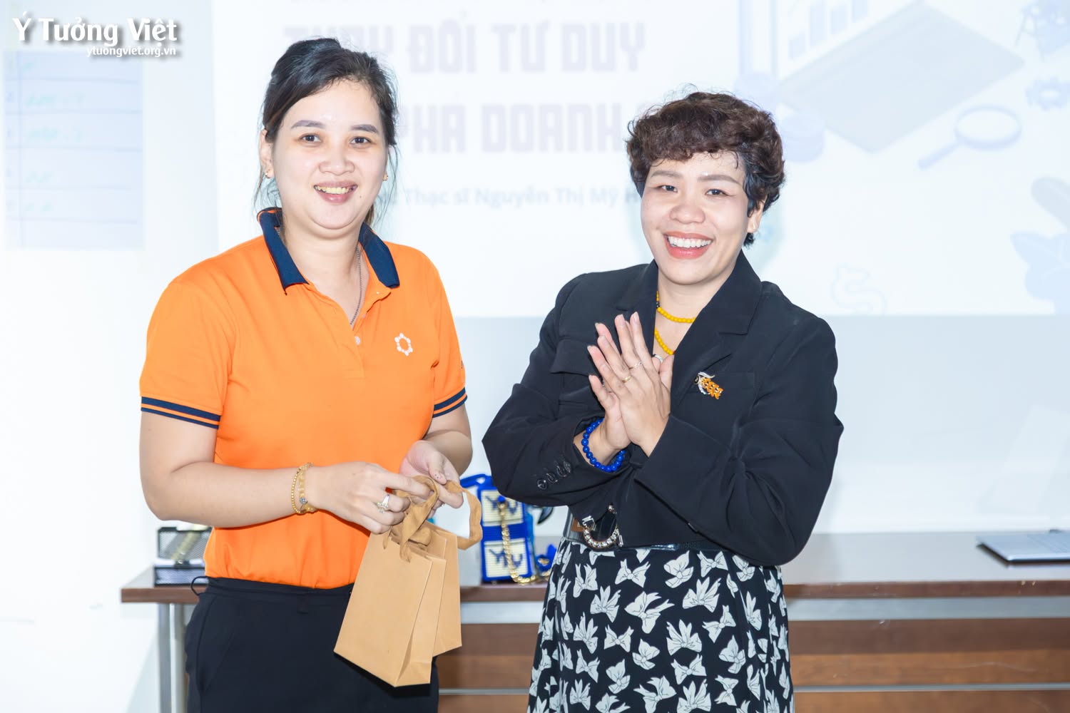 Ý Tưởng Việt & Bến Thành TSC | Chương trình đào tạo “Thay đổi tư duy – Bứt phá doanh số”