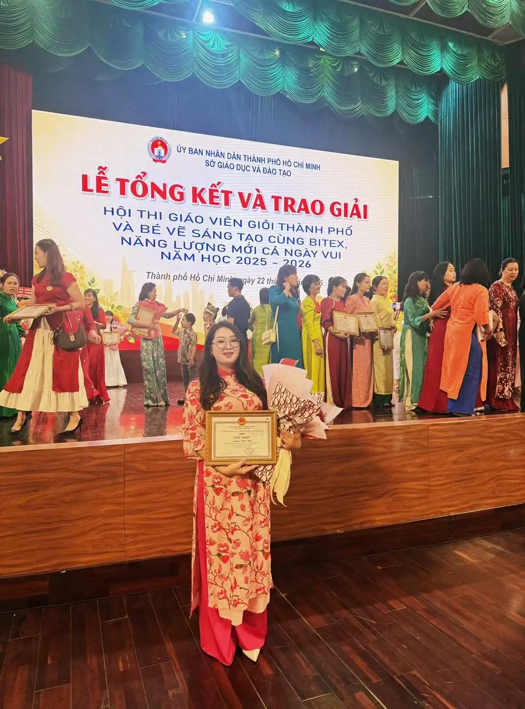 Ý Tưởng Việt vinh danh Cô Lê Thị Thanh Thủy – Giáo viên dạy giỏi cấp thành phố năm 2026