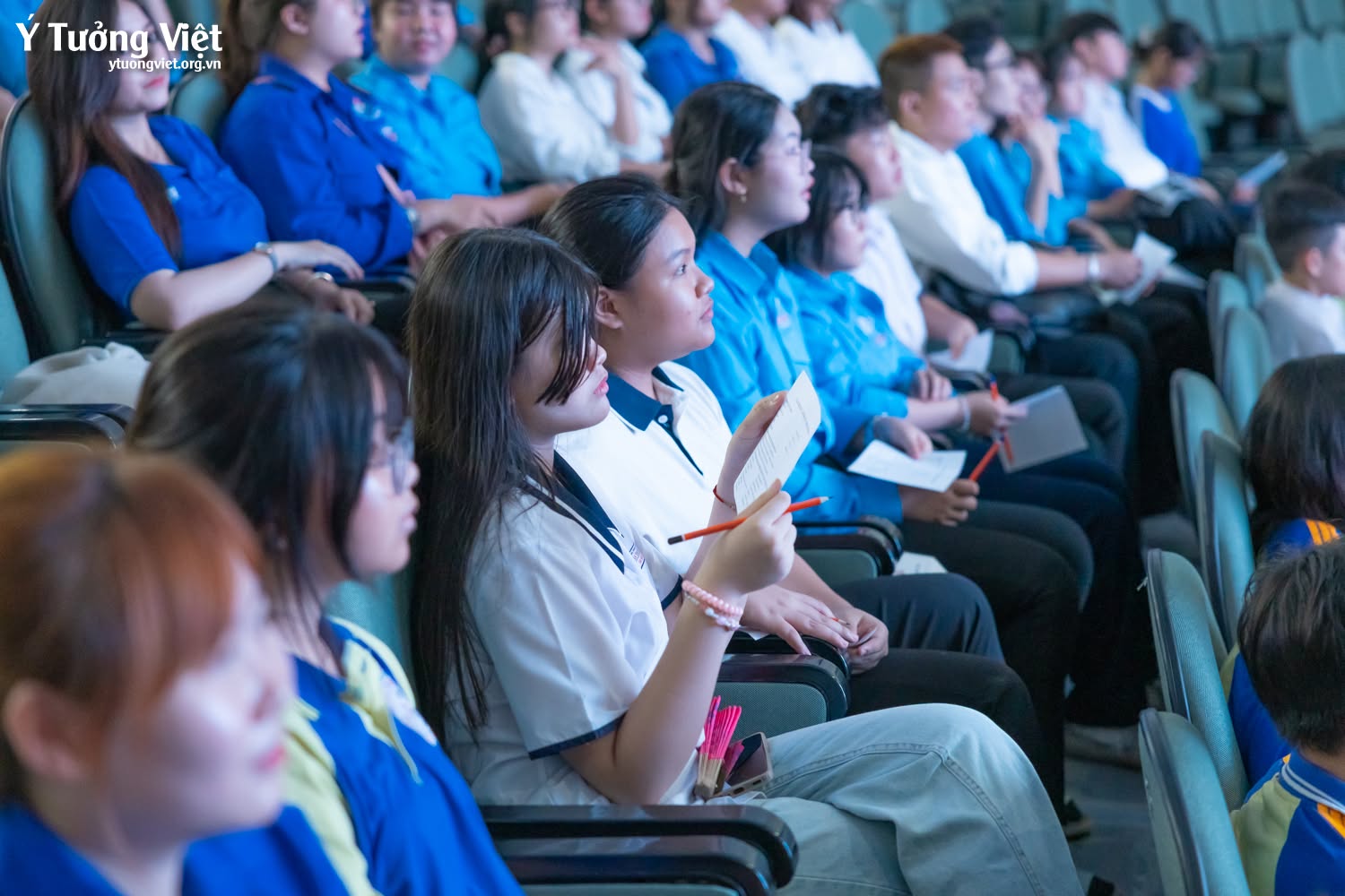 Hoạt động hướng nghiệp tại HUFLIT Campus Tour 2026 cùng Ý Tưởng Việt