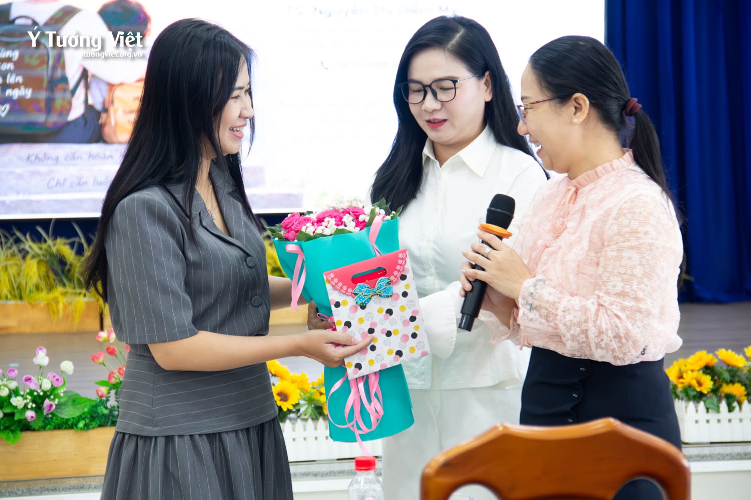 Nuôi dạy con và tập huấn nhà giáo đón năm học 2026 – 2027 cùng Ý Tưởng Việt